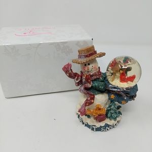 Studio Eluceo Snowman Let It Snow Figurine With Mini Snowglobe Christmas Decor